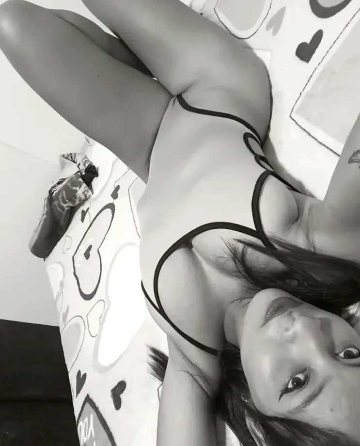 Courtney, 30