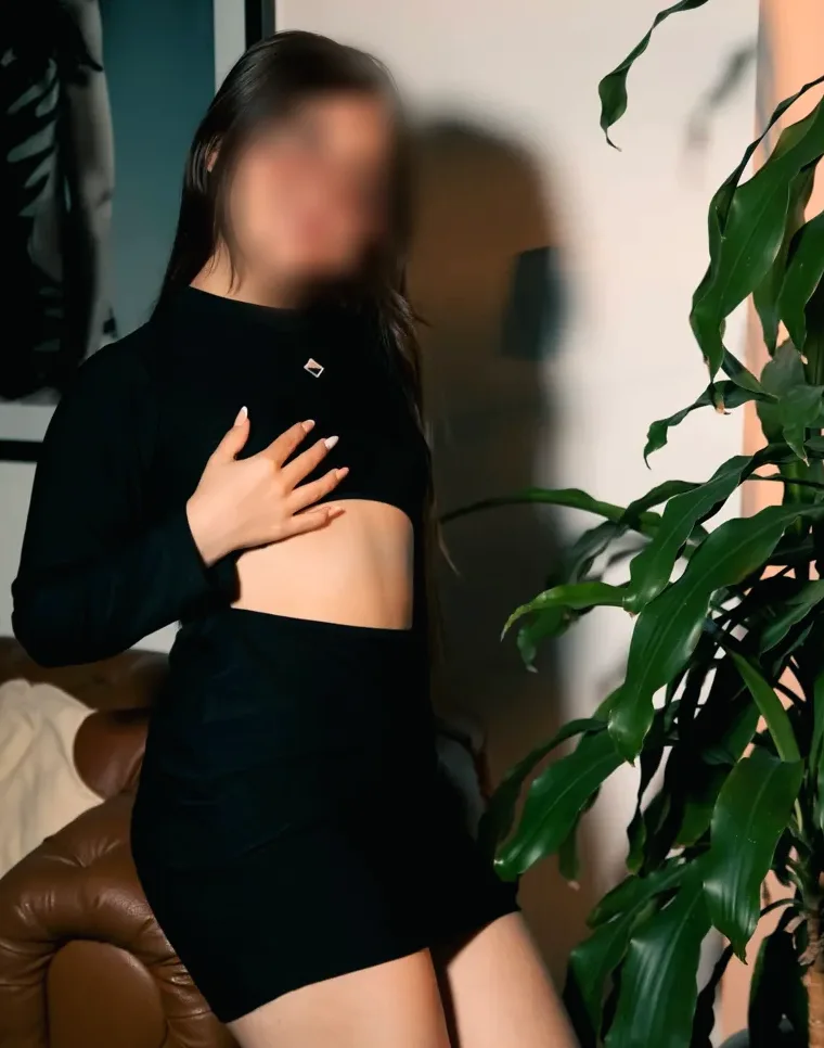 Hayley, 31