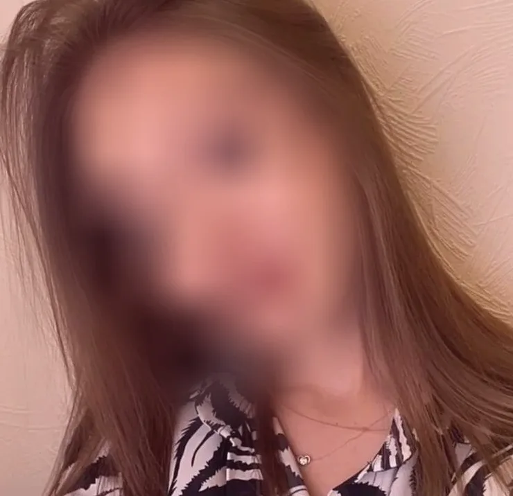 Molly, 22