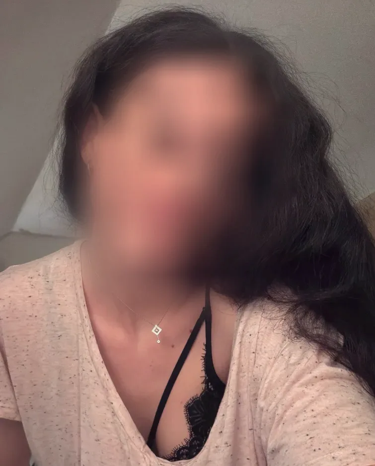 Sarah, 18